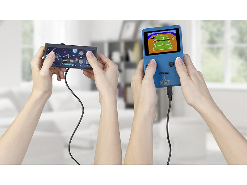 ; Retro-Videospiel-Controller mit TV-Anschluss Retro-Videospiel-Controller mit TV-Anschluss Retro-Videospiel-Controller mit TV-Anschluss 